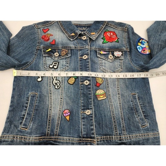 Jean Jacket Embellished Sequin Embroidered Patches Pins Button Up Women’s Sz S - Picture 11 of 12
